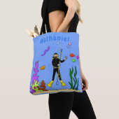 Funny Scuba Diver und Fischarten Cartoon Tasche (Von Nahem)