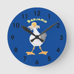 Funny seagull with French fries cartoon Runde Wanduhr