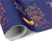 Funny Serial Killer Typografie Spooky Pumbkin Geschenkpapier (Rolleneckpunkt)