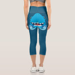 Funny Shark Attack Capri Leggings<br><div class="desc">Dieses Design kann personalisiert werden, indem Sie die Option Anpassen auswählen, um Text hinzuzufügen oder andere Änderungen vorzunehmen. Wenn dieses Produkt die Möglichkeit hat, das Design auf einen anderen Gegenstand zu übertragen, stellen Sie bitte sicher, dass das Design bei Bedarf angepasst wird. Kontaktieren Sie mich unter colorflowcreations@gmail.com , wenn Sie...</div>