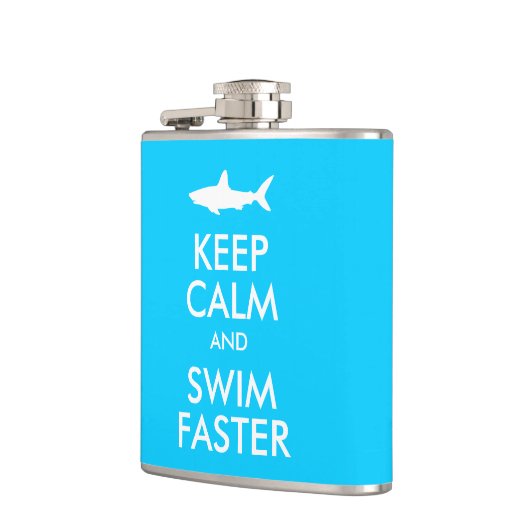 Funny Shark Behielt Ruhe und Swim schneller Parody Flachmann (Links)