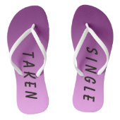 Funny Single Taken Sign Pink Badesandalen (Fußbett)