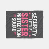 Funny Sister Security Little Protection Squad Fleecedecke (Vorderseite (Horizontal))