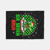 Funny Six Seven 67 Bruh Meme 6 7 Santa Christmas P Fleecedecke (Vorderseite (Horizontal))
