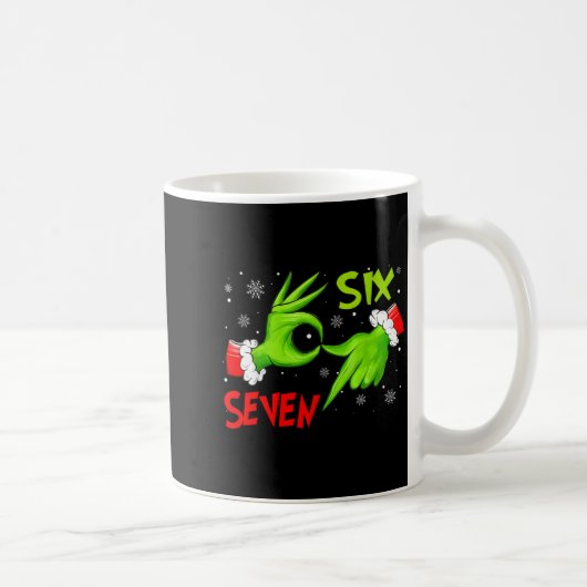 Funny Six Seven 67 Meme 6 7 Christmas Elf Hand Boy Kaffeetasse (Rechts)