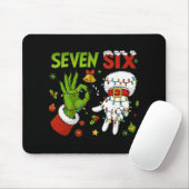 Funny Six Seven 67 Meme 6 7 Christmas Elf Hand Boy Mousepad (Mit Mouse)
