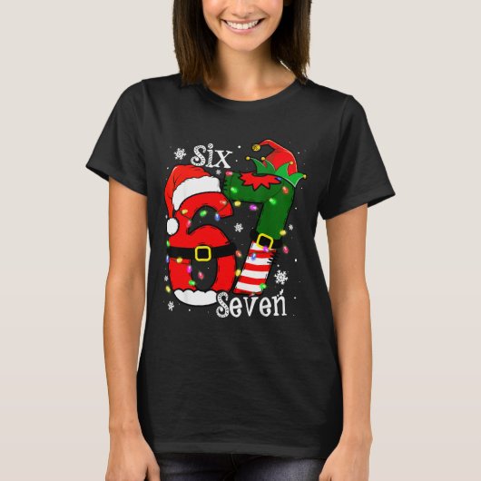 Funny Six Seven 67 Meme 6 7 Elf Santa Christmas Pa T-Shirt (Vorderseite)