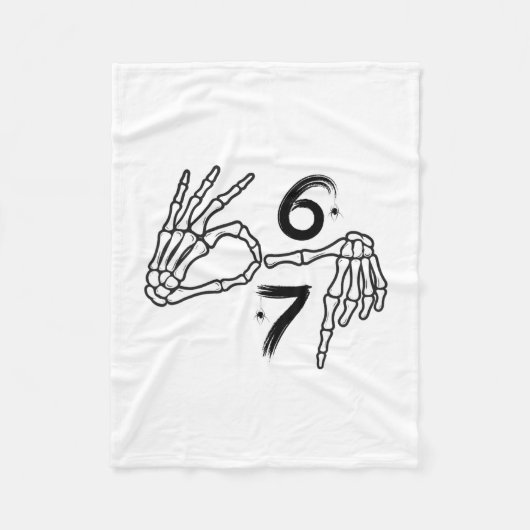 Funny Six Seven 6 7 Meme 67 Skeleton Hand Hallowee Fleecedecke (Vorderseite)