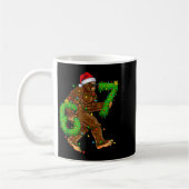 Funny Six Seven 6 7 Meme Bigfoot Christmas Shirts  Kaffeetasse (Links)