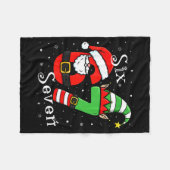 Funny Six Seven 6 7 Meme Christmas Santa Elf Numbe Fleecedecke (Vorderseite (Horizontal))