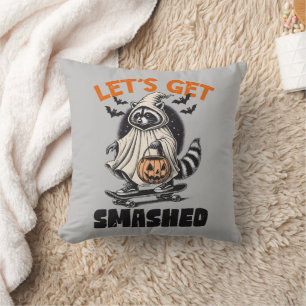 Funny Skateboarding Raccoon Vintag Halloween Kissen