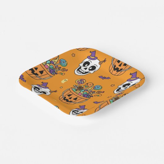 Funny Skeleton And Candy For Halloween Pappteller (Gewinkelt)