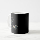Funny Skeleton Chasing Mops Halloween Hund Mama Mo Kaffeetasse (Vorderseite Links)