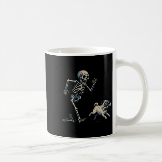 Funny Skeleton Chasing Mops Halloween Hund Mama Mo Kaffeetasse (Rechts)