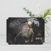 Funny Skeleton Halloween-Party Einladung (Stehend Vorderseite)