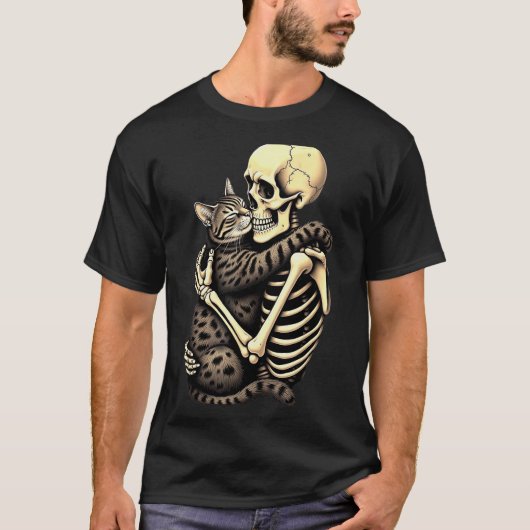 Funny Skeleton Hugging Cat Halloween Cat Lover Mom T-Shirt (Vorderseite)