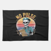 Funny Skeleton Nurse No Pulse Design � Dark Humor Geschirrtuch (Horizontal)