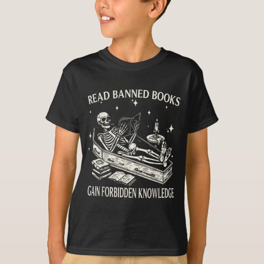 Funny Skeleton Read Banned Books Gain Forbidden Kn T-Shirt (Vorderseite)