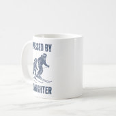 Funny Skiing Got Ped By My Daughter Family Ski Tri Kaffeetasse (Vorderseite Links)