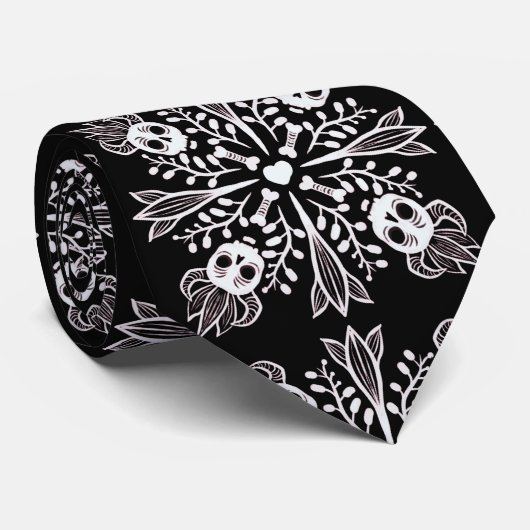 Funny Skull Black and White Halloween Krawatte (Gerollt)