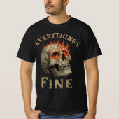 Funny Skull Flame Graphic Tee – Everything’s Fine (Vorderseite)