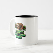 Funny Sloth Energy Saving Mode Coffee Mug Zweifarbige Tasse (Vorderseite Links)