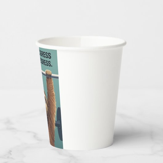 Funny Sloth Gym Motivation Poster - Slow Progress  Pappbecher (Links)