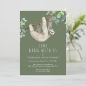 Funny Sloth Niedlich Forest Green Kindergeburtstag Einladung (Stehend Vorderseite)