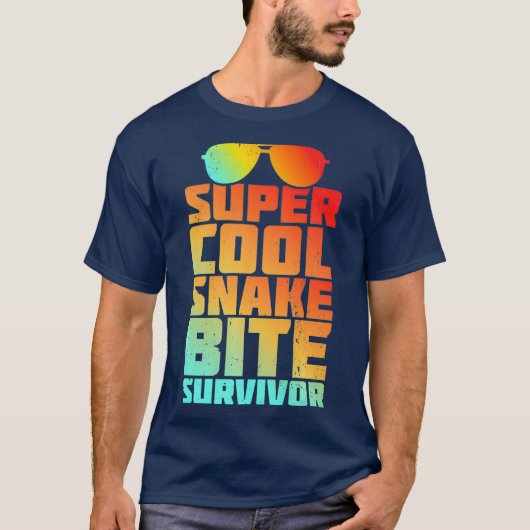Funny Snake Bite Survivor Recovery Get Well Joke T-Shirt (Vorderseite)