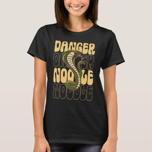 Funny Snake Lover Danger Noodle T-Shirt (Vorderseite)