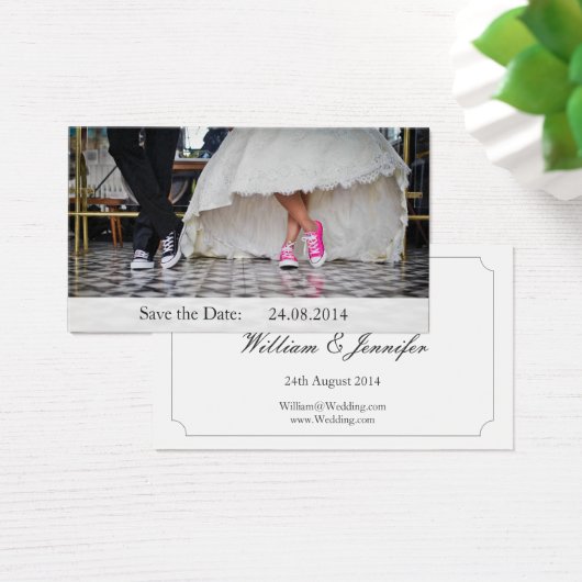 Funny Sneakers Save the Date Hochzeitskarte (Schreibtisch)