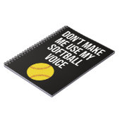 Funny Softball Coach gibt Team Danke an die Spiele Notizblock (Linke Seite)