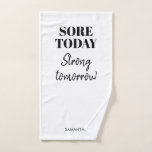 Funny Sore Today Strong Tomorrow Name Workout Gym Handtuch<br><div class="desc">Deshalb arbeiten wir aus: Heute schmerzen - Starke Zukunft! Mit diesem niedlichen,  personalisierten Handtuch für Ihr Training verlieren Sie nie die Motivation und den Fokus. Dieses schwarz-weiße Trainingstuch mit Ihrem Namen behalte Sie motiviert. Auch ein perfektes Geschenk für jemanden,  der Fitness und einen gesunden Lebensstil Liebe.</div>