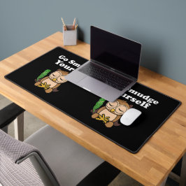 Funny Spiritual Go Smudge Sie selbst Owl Meditiere Schreibtischunterlage