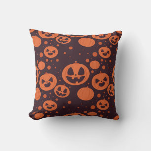 Funny Spooky Pumpkin Gesichter mit braunem Hinterg Kissen