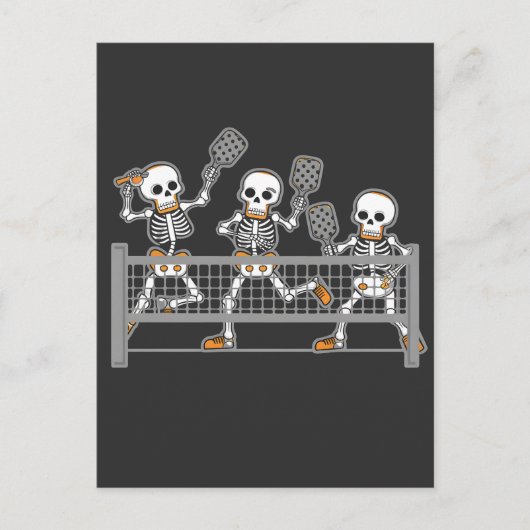 Funny Spooky Three Skeleton Playin Pickleball Gesc Postkarte (Vorderseite)