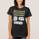 Funny Sports Pickleball Player T-Shirt<br><div class="desc">Nehmen Sie Ihre Pickleball-Paddeln und Bälle aus der Tasche. Funny Pickle Ball Sport Design für alle,  die das Spiel Liebe und spielt ein Set mit einem Netz im Freien.</div>