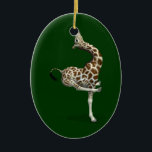 Funny Sporty Giraffe Keramik Ornament<br><div class="desc">Die Hintergrundfarbe kann geändert werden: Täglich IT-Schulung KUNDEN und so flexibel wie dieses niedliche Säugetier - alles ist möglich,  wenn man es wirklich will</div>