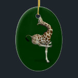 Funny Sporty Giraffe Keramik Ornament<br><div class="desc">Die Hintergrundfarbe kann geändert werden: Täglich IT-Schulung KUNDEN und so flexibel wie dieses niedliche Säugetier - alles ist möglich,  wenn man es wirklich will</div>