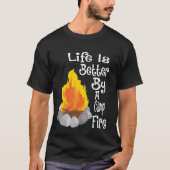 Funny squad life is better by a camp fire retro T-Shirt (Vorderseite)