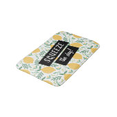 Funny Squeeze the Day Lemon Yellow Green Blätter Badematte (Schrägansicht)