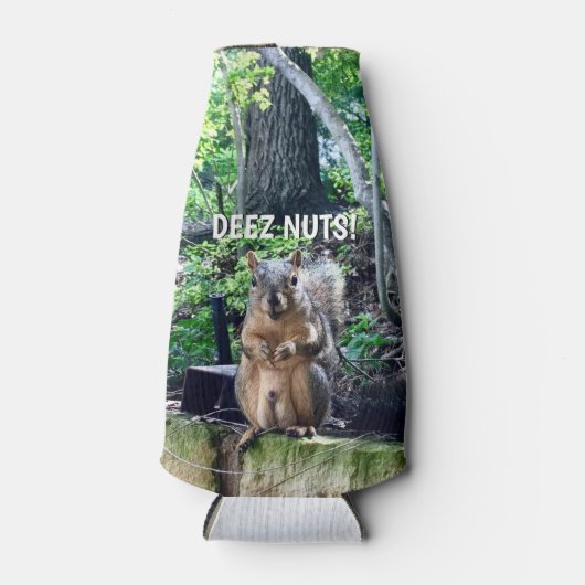 Funny Squirrel Deez Nuts Unangemessener Spaß Flaschenkühler (Vorderseite)