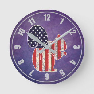 Funny Squirrel Distressed American Flag Patriotic Runde Wanduhr