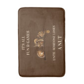 Funny Squirrels All Fun & Games Bis Badematte (Vorderseite Vertikal)