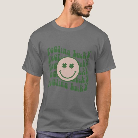 Funny St Patrick Day Gefühl Lucky Smile Face Meme T-Shirt (Vorderseite)
