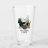 Funny St. Patrick's Day Dackel (schwarz & tan) Glas (Vorderseite)