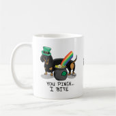 Funny St. Patrick's Day Dackel (schwarz & tan) Kaffeetasse (Links)