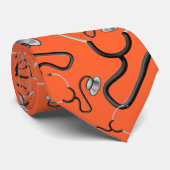 Funny stethoscopes for doctors on orange krawatte (Gerollt)