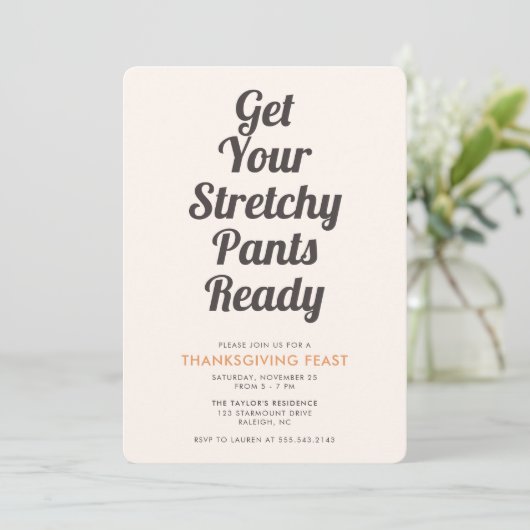 Funny Stretchy Pants Brown Erntedank Dinner Einladung (Stehend Vorderseite)