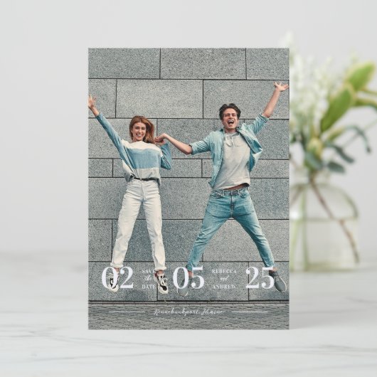 Funny & Stylish Unmatched Wedding Photo Card Save The Date (Stehend Vorderseite)